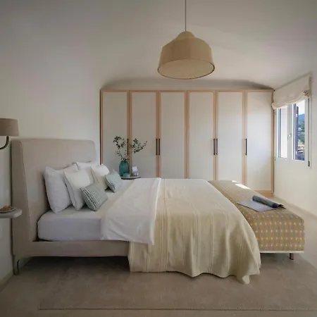 Luxury Waterfront Penthouse In Appartement *
