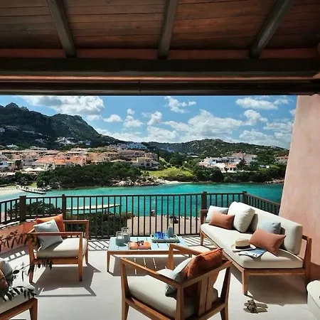 Lägenhet Luxury Waterfront Penthouse In Porto Cervo